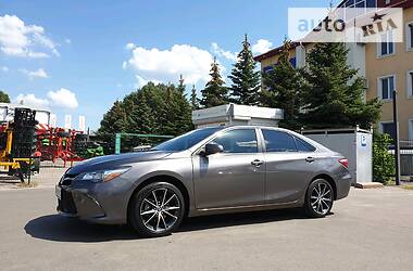 Седан Toyota Camry 2017 в Полтаве