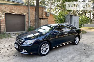 Седан Toyota Camry 2013 в 