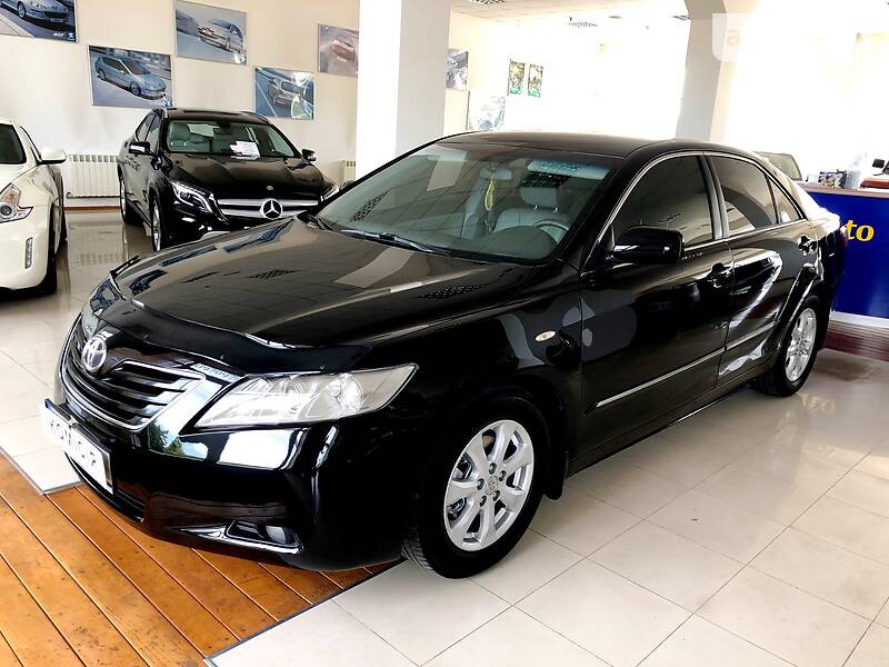 Седан Toyota Camry 2008 в Хмельницком