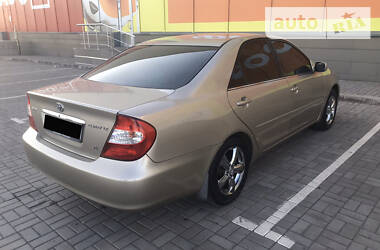 Седан Toyota Camry 2003 в Мариуполе