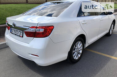 Седан Toyota Camry 2012 в Киеве