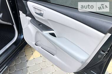 Седан Toyota Camry 2015 в 