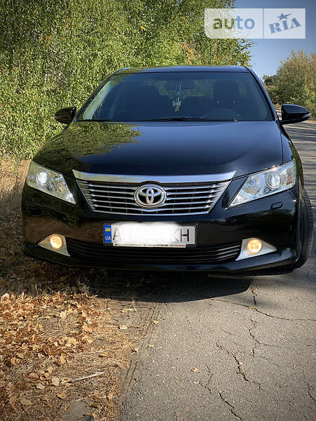 Toyota Camry OFICIAL