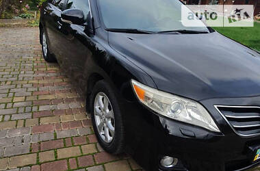 Седан Toyota Camry 2010 в Ивано-Франковске