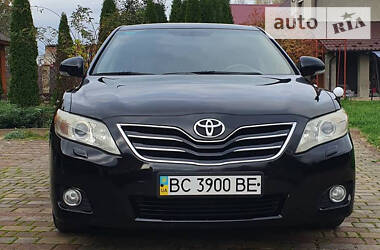 Седан Toyota Camry 2010 в Ивано-Франковске