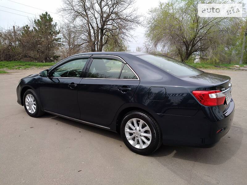 Седан Toyota Camry 2011 в Миколаєві