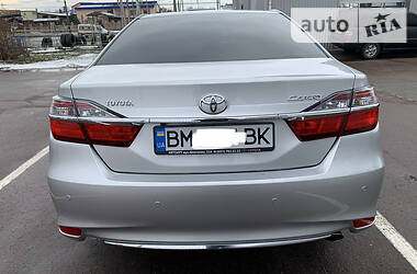 Седан Toyota Camry 2017 в Сумах