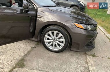 Седан Toyota Camry 2017 в 