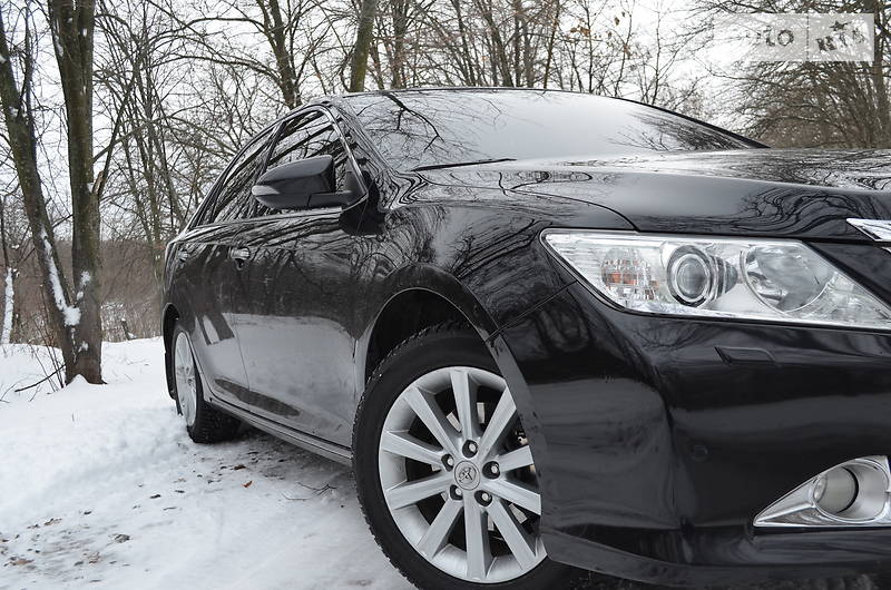 Седан Toyota Camry 2011 в Харькове