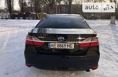 Седан Toyota Camry 2015 в Кривом Роге