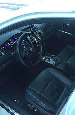 Седан Toyota Camry 2014 в 