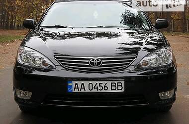 Седан Toyota Camry 2005 в Черкассах