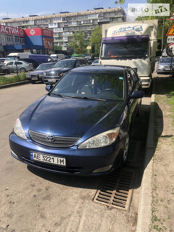 Седан Toyota Camry 2002 в Києві