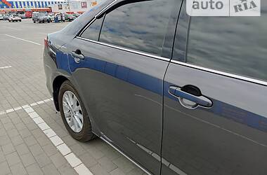 Седан Toyota Camry 2013 в Виннице