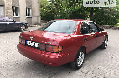 Седан Toyota Camry 1992 в Умани