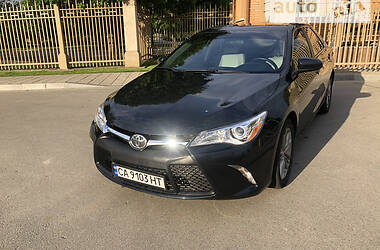 Седан Toyota Camry 2015 в Києві