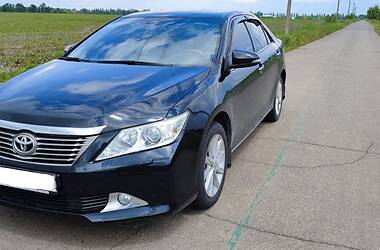 Седан Toyota Camry 2012 в Киеве