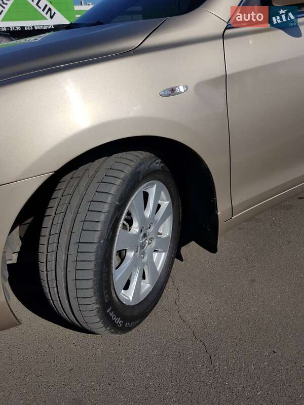 Седан Toyota Camry 2008 в Одессе