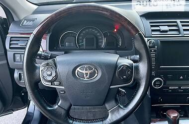 Седан Toyota Camry 2012 в Днепре