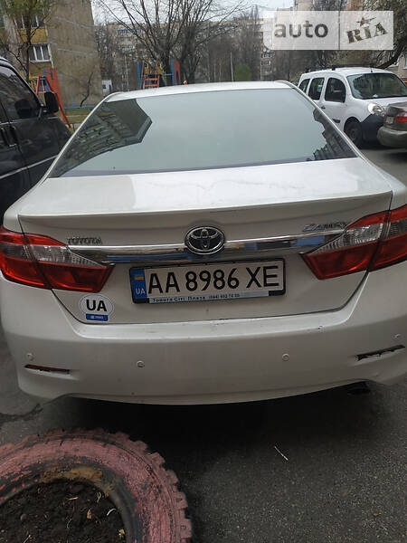 Седан Toyota Camry 2012 в Киеве