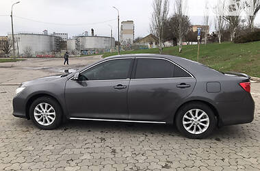 Седан Toyota Camry 2013 в Херсоне