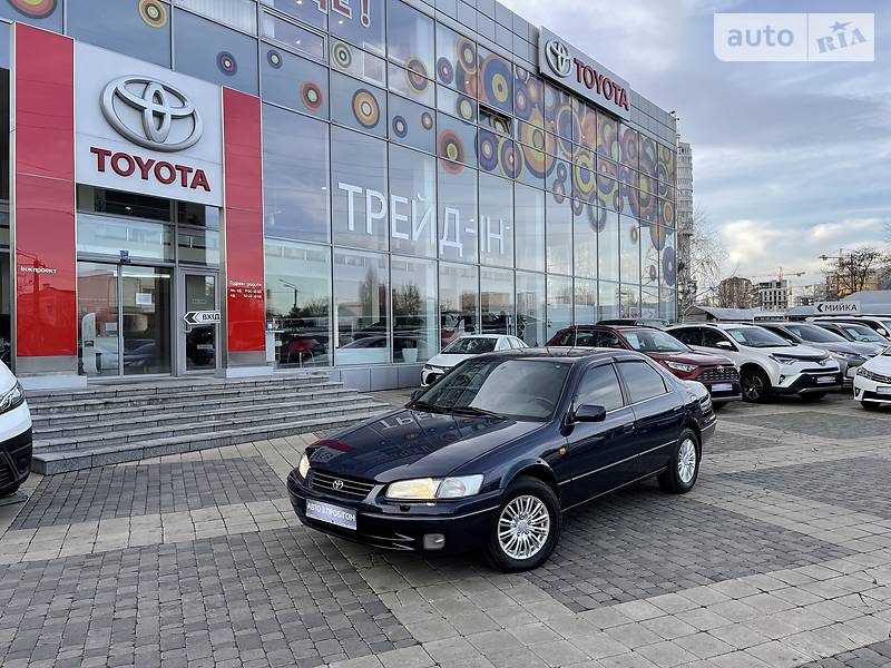 Седан Toyota Camry 1997 в Одесі