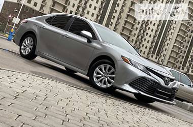 Седан Toyota Camry 2018 в 