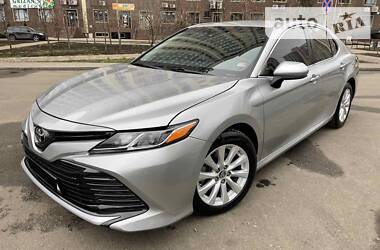 Седан Toyota Camry 2018 в 