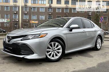 Седан Toyota Camry 2018 в 