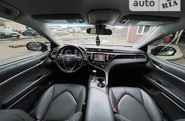 Седан Toyota Camry 2018 в 