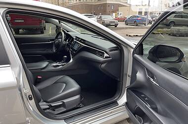Седан Toyota Camry 2018 в 