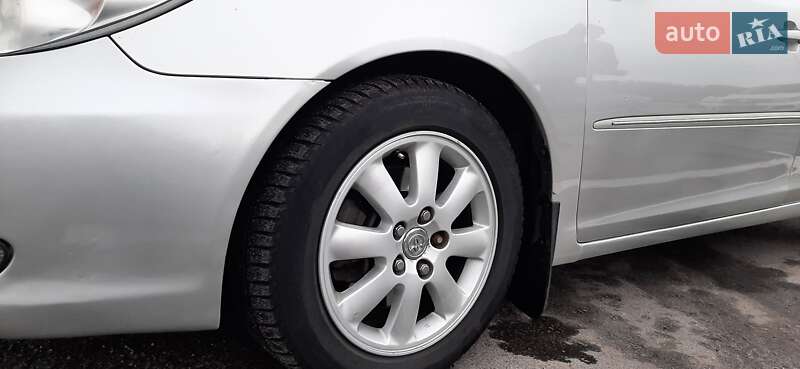 Седан Toyota Camry 2004 в Запорожье