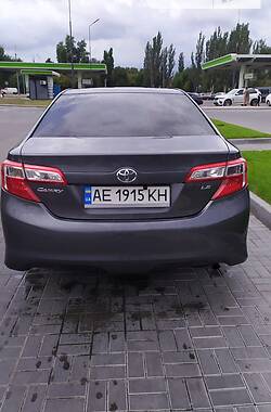 Седан Toyota Camry 2012 в Днепре