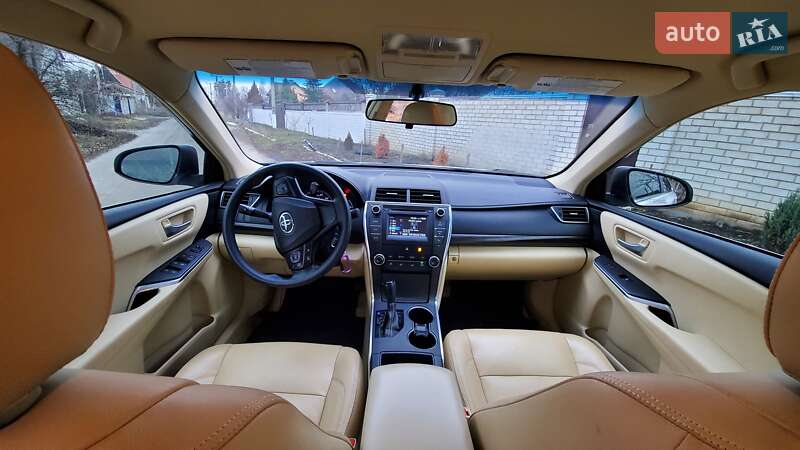 Седан Toyota Camry 2015 в Умани