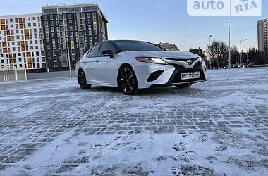 Седан Toyota Camry 2018 в Харкові