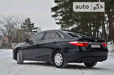 Седан Toyota Camry 2017 в Луцке