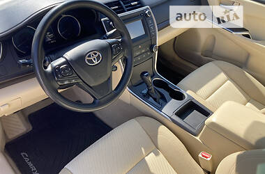 Седан Toyota Camry 2016 в Киеве