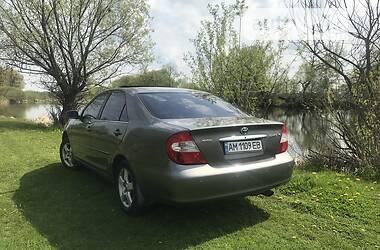 Седан Toyota Camry 2003 в Житомире