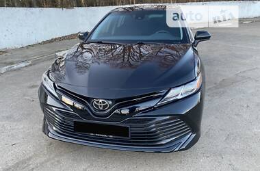 Седан Toyota Camry 2019 в Дніпрі