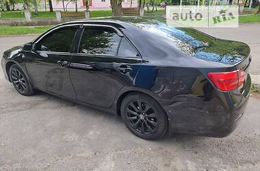 Седан Toyota Camry 2013 в Днепре