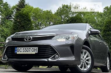 Хэтчбек Toyota Camry 2016 в Дрогобыче