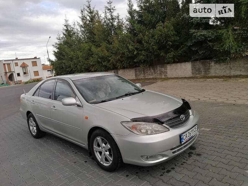 Седан Toyota Camry 2002 в Луцке