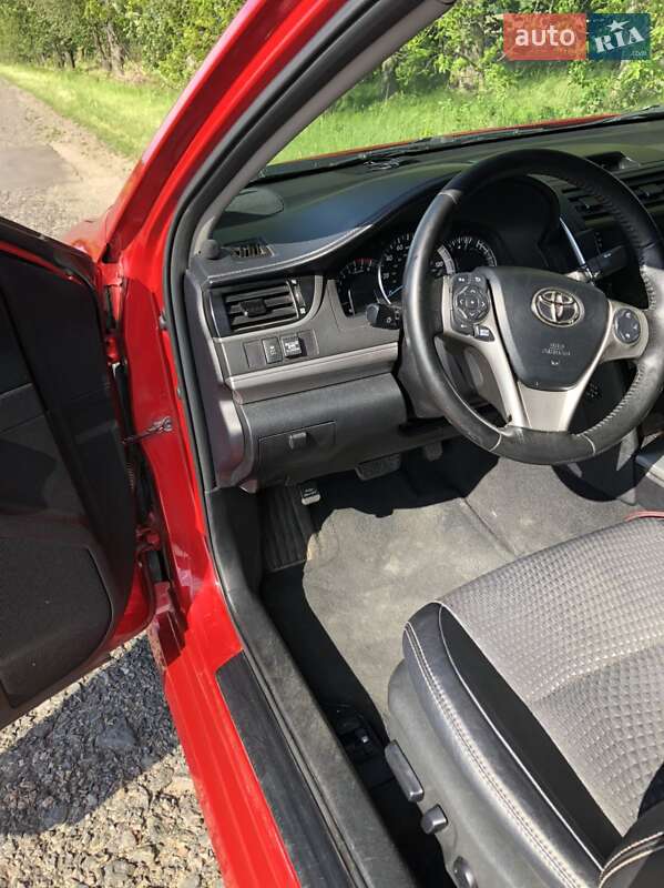 Седан Toyota Camry 2013 в Киеве фото 7 Седан Toyota Camry 2013 в Киеве