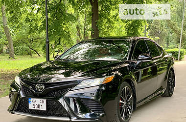 Седан Toyota Camry 2019 в 