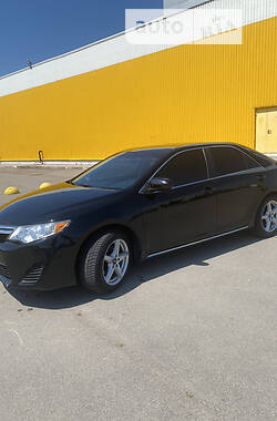 Седан Toyota Camry 2013 в Запорожье