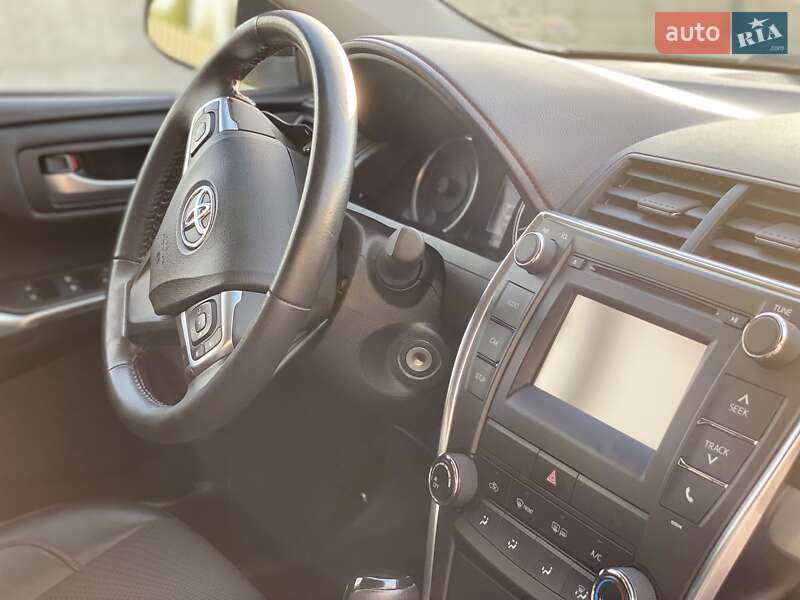 Седан Toyota Camry 2017 в Первомайске