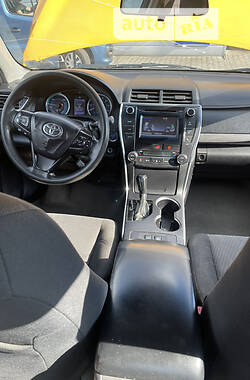 Седан Toyota Camry 2015 в Хмельницком