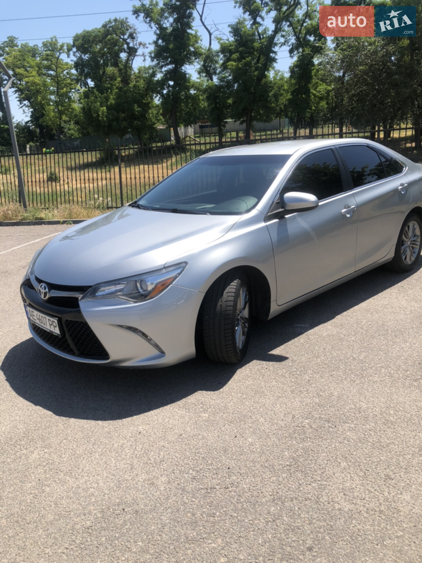 2016 Toyota Camry - фото 1