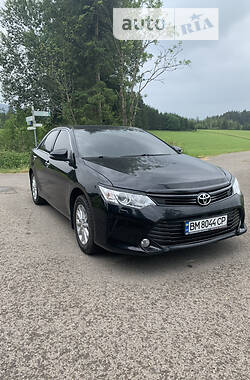 Седан Toyota Camry 2017 в Сумах