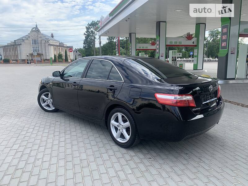 Седан Toyota Camry 2008 в Житомире